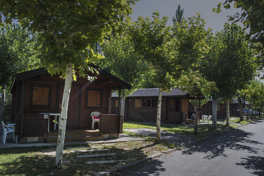 Camping & Bungalows Ligueerre De Cinca 외부 사진
